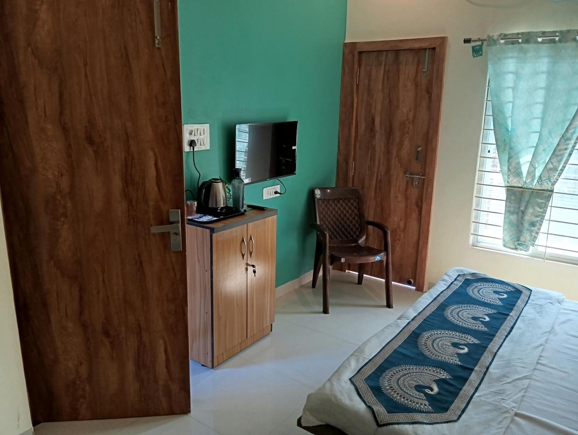Hotel Shivashray Luxury Stays & Inn Удджайн Номер фото
